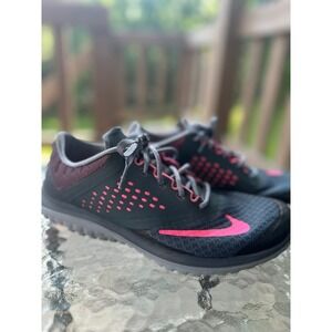 Nike Running Shoes Lightweight Athletic Sneakers Pink Accents Size 9